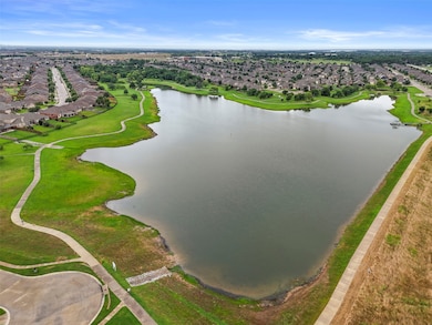 617 Wounded Knee Dr, Aubrey, TX 76227 - photo 4