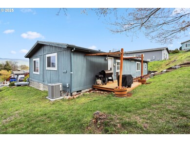 2420 E 17th St, the Dalles, OR 97058 - photo 5