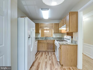 46928 Courtyard Square unit 46928, Sterling, VA 20164 - photo 6