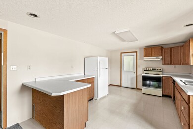 13 4th St N, Fairfield, MT 59436 - photo 6