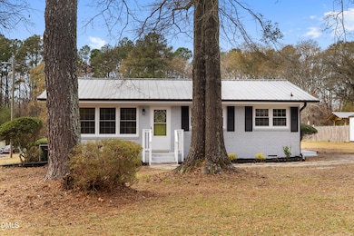 2806 Kendale Dr, Sanford, NC 27332 - photo 4