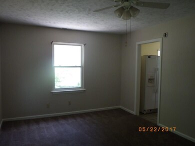 1813 E 24th St, Muncie, IN 47302 - photo 4