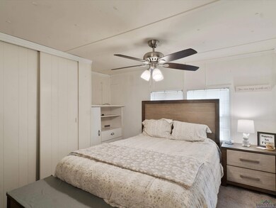 3065 E Lake unit 3065 East Lake, Gilmer, TX 75647 - photo 5