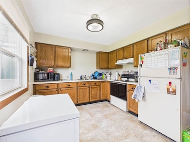 37597 Lakeview Dr, Warroad, MN 56763 - photo 7