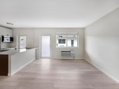 1525 Michigan Ave unit 5, Miami Beach, FL 33139 - photo 2