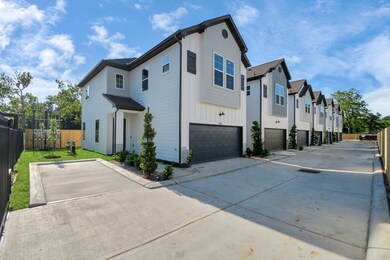 8406 Curry Rd, Houston, TX 77093 - photo 5