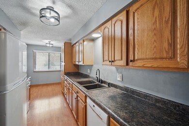 4552 50th St, Des Moines, IA 50310 - photo 6