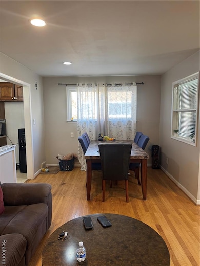 32075 Saint Annes Dr, Warren, MI 48092 - photo 6