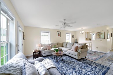 43 Colonial Rd unit 101, Fairfax, VT 05454 - photo 5