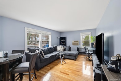 252-01 72nd Ave unit Lower, Bellerose, NY 11426 - photo 5