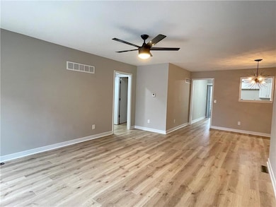 407 W 104th St unit A, Kansas City, MO 64114 - photo 6