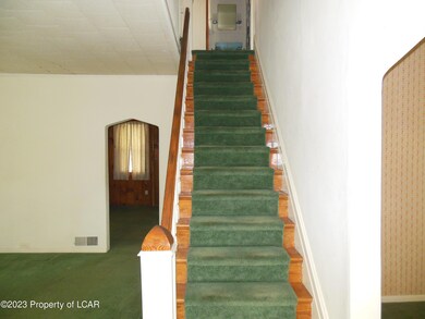 26 Snowden St, Kingston, PA 18704 - photo 7