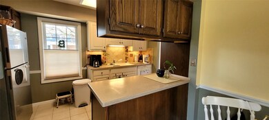 Updated Kitchen w/Appliances
