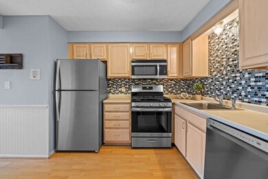 86 Beacon St unit 9, Lawrence, MA 01843 - photo 6