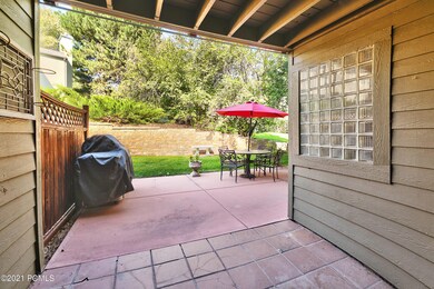 1920 Canyon Dr 33C Park City-print-004-0