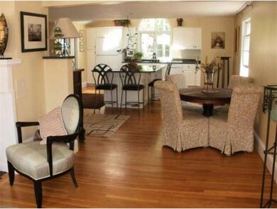 28 Myrtle Ave, Newburyport, MA 01950 - photo 4