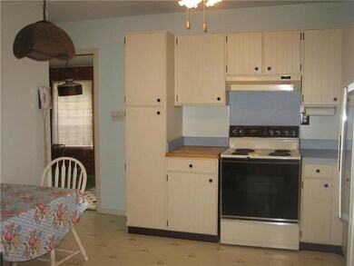 934 Dornell Ave, Lansing, MI 48910 - photo 5