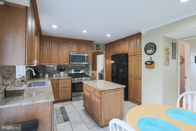 9534 Hallhurst Rd, Nottingham, MD 21236 - photo 6
