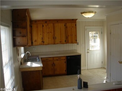 Kitchen - Knotty Pine Cabinets in the Kitchen