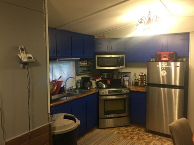 7 Angwins Trailer Park Dr, Pittsburg, NH 03592 - photo 7