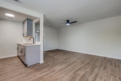 5909 Gaston Ave unit 201, Dallas, TX 75214 - photo 4