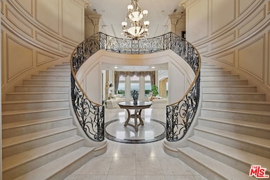 19016 Devonport Ln, Tarzana, CA 91356 - photo 6