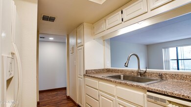 5136 N 31st Place unit 631, Phoenix, AZ 85016 - photo 4