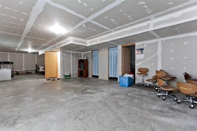 1101 Koudsi Blvd NW, Cedar Rapids, IA 52405 - photo 5