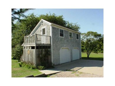 Studio/Study/Office. Bright guest suite over 2 car