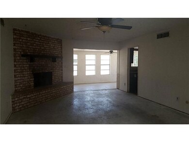 15307 Fairwood Ct, Horizon City, TX 79928 - photo 3