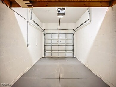 3668 Parkridge Cir unit 28201, Sarasota, FL 34243 - photo 7