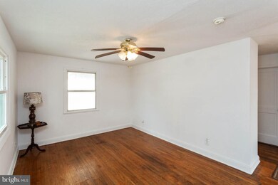 355 W 9th St, Front Royal, VA 22630 - photo 5