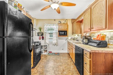 Eat-in Kitchen