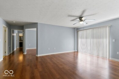 4933 Opal Ridge Ln unit 102, Indianapolis, IN 46237 - photo 7