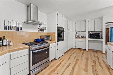 13185 Montecito Rd Kichen B