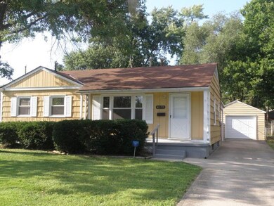 1 car detached garage