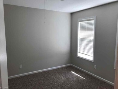 4329 Twisting Creek Dr, High Point, NC 27265 - photo 6