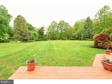 284 Winthrop Rd, Berwyn, PA 19312 - photo 3