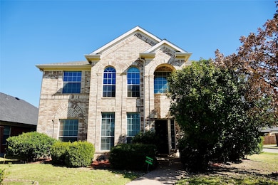 12408 Hawk Creek Dr, Frisco, TX 75033 - photo 2