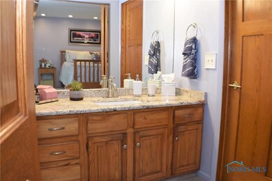 132 Riverview Dr, Woodville, OH 43469 - photo 3