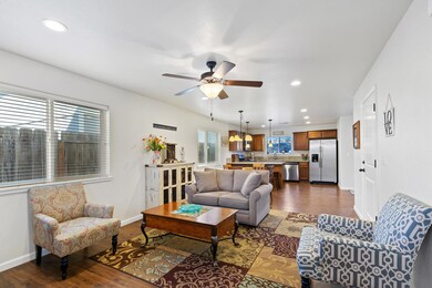 Living Room/Kitchen