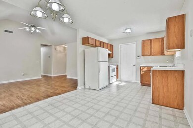 120 Creekside Dr, Grantville, GA 30220 - photo 7