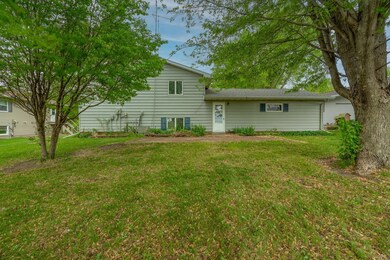 226 S 7th Ave E, Truman, MN 56088 - photo 4