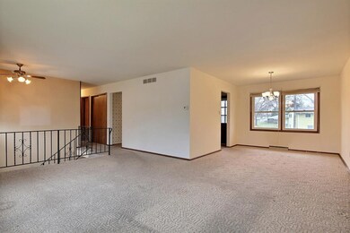 203 Las Olas Dr, Crown Point, IN 46307 - photo 6