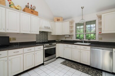003-photo-kitchen-7048846