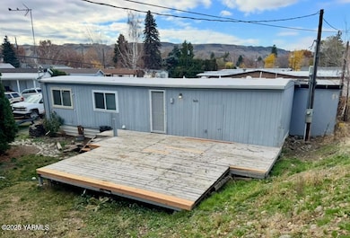 401 Moxee Ave unit 15, Naches, WA 98937 - photo 2