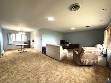 317 Maple Ave SE, Highmore, SD 57345 - photo 5
