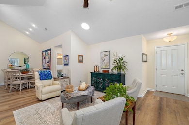 824 E Kings Mead Cir-6