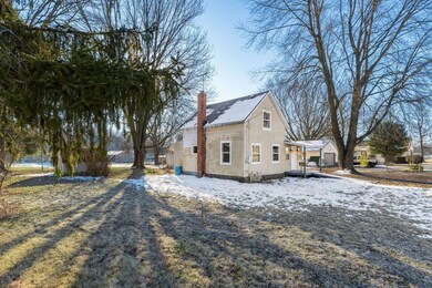 S_-_6421_Columbia_Rd_SW_-_002