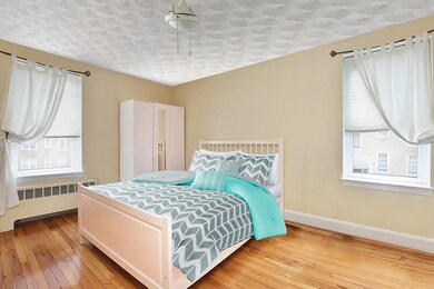 23 Englewood Ave unit 3, Brookline, MA 02445 - photo 2